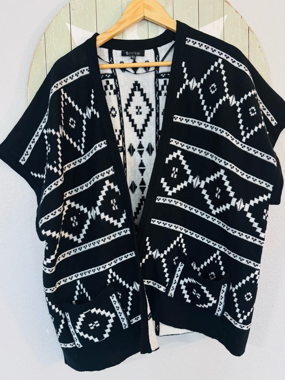 sisters large short sleeve vest cardigan wrap Aztec vibes